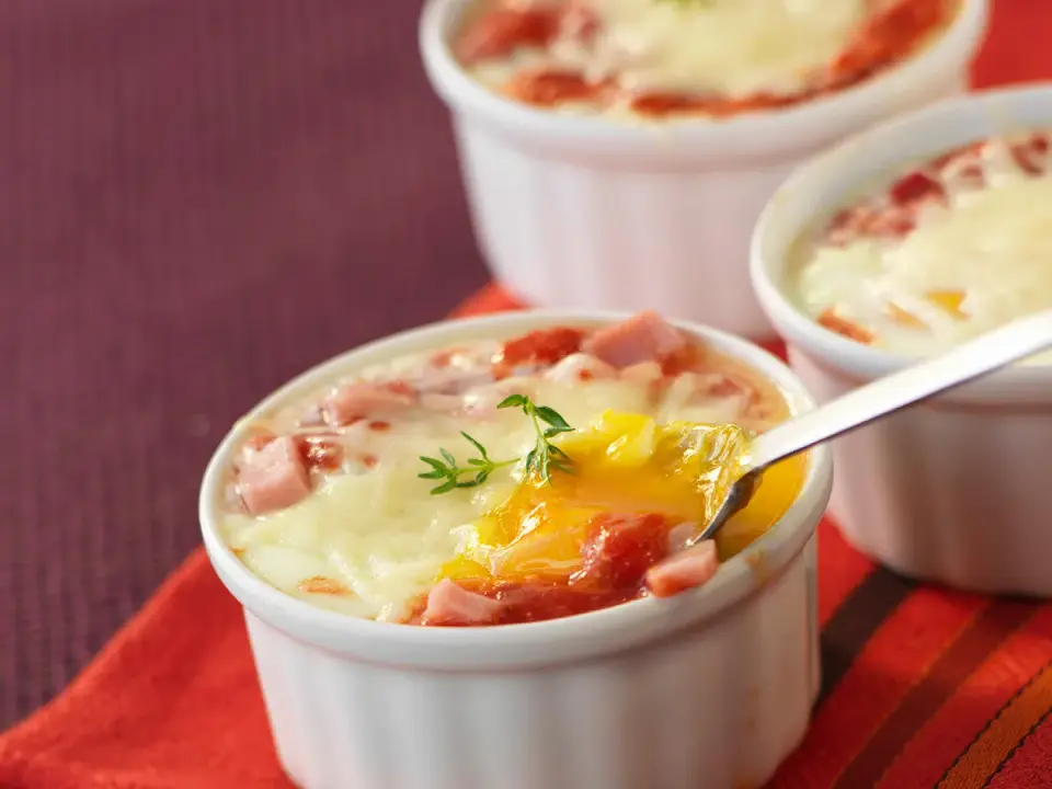 Œuf cocotte au four jambon fromage - réussir la cuisson moelleuse
